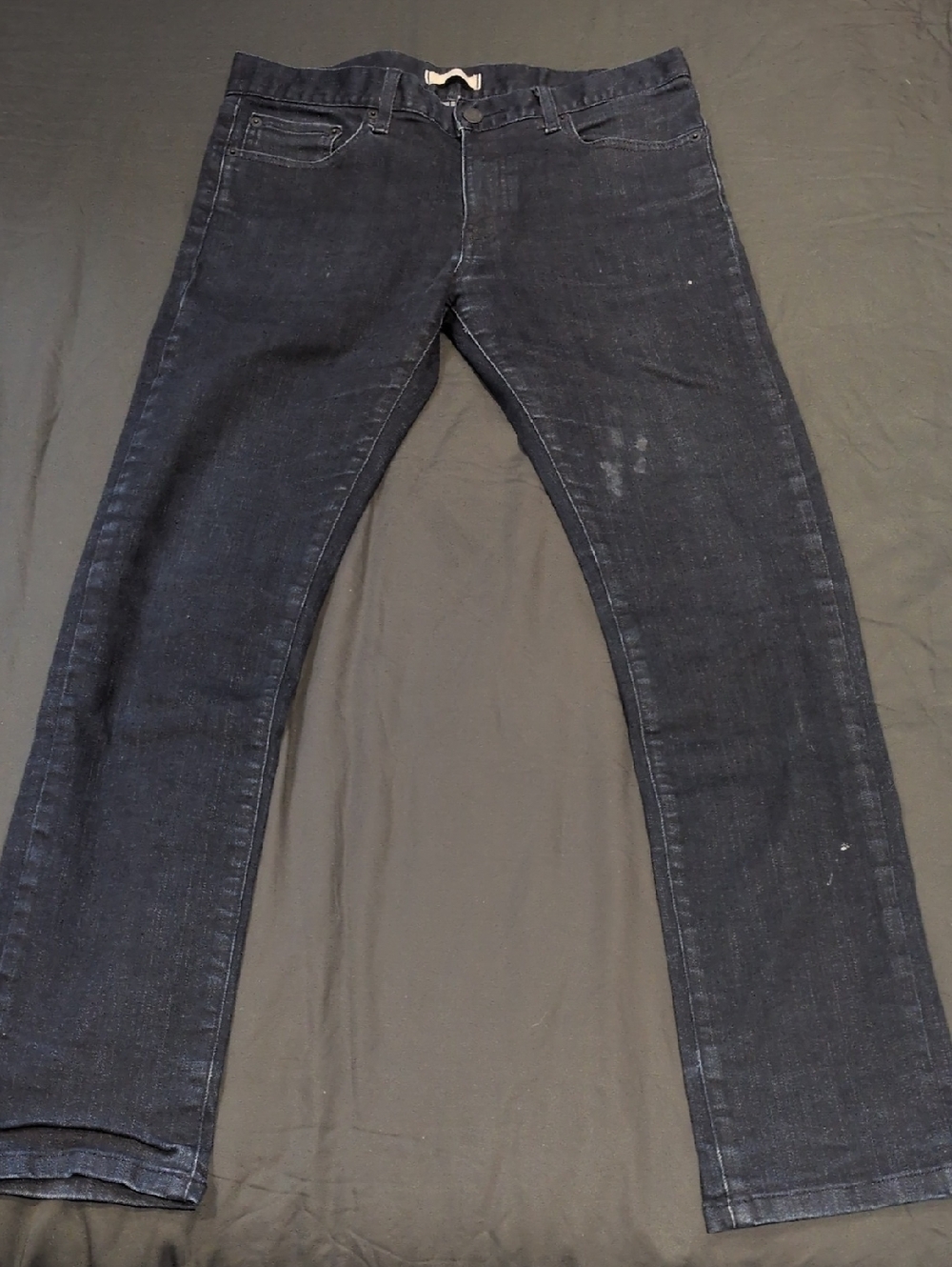 Uniqlo Men's Slim Straight Jeans in Dark Blue